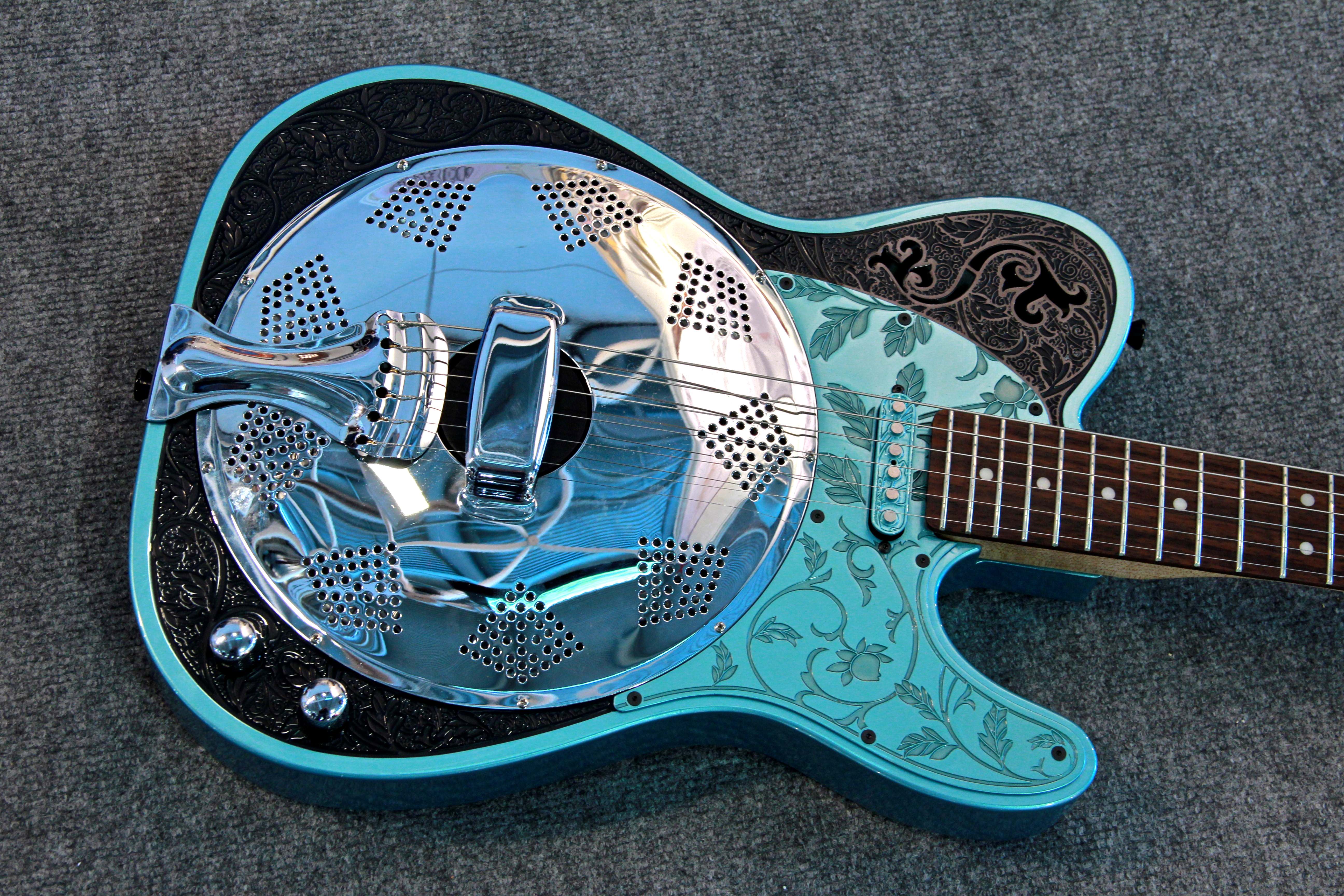 Blue guitar