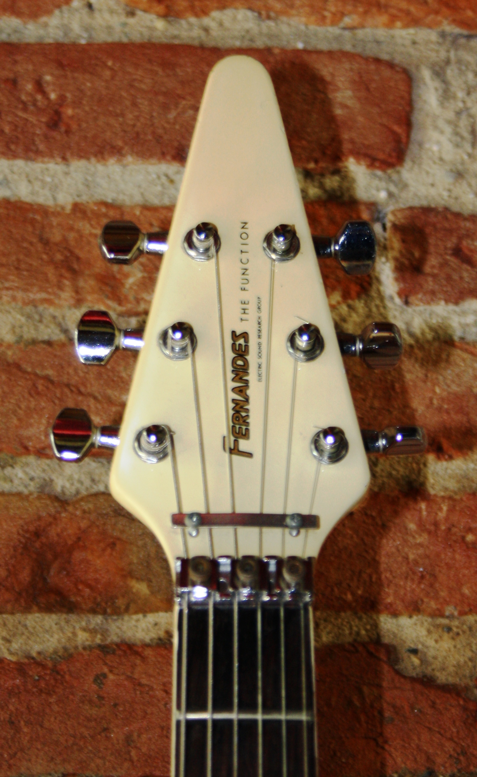 fernandes guitars serial number
