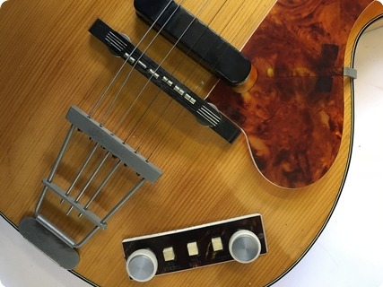 Höfner Guitars Club 50 1959 Blonde