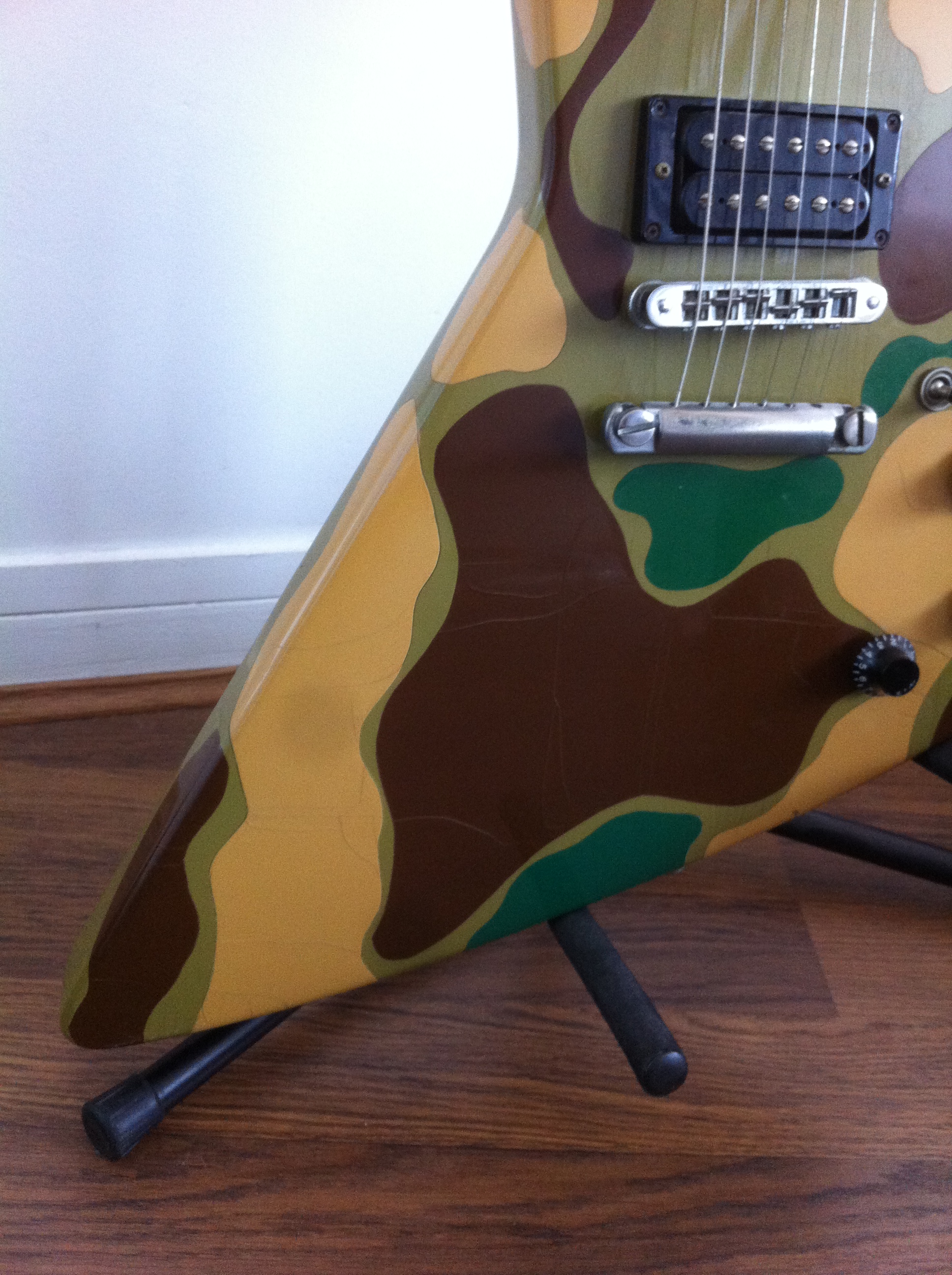 camouflage gibson explorer