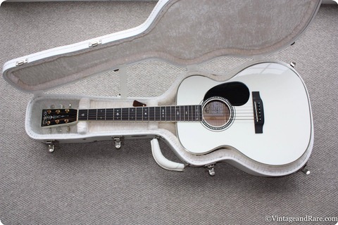 martin guitar white