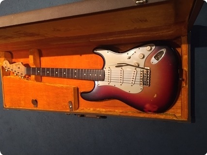 Fender Stratocaster 1979 (800)   Three Tone Burst