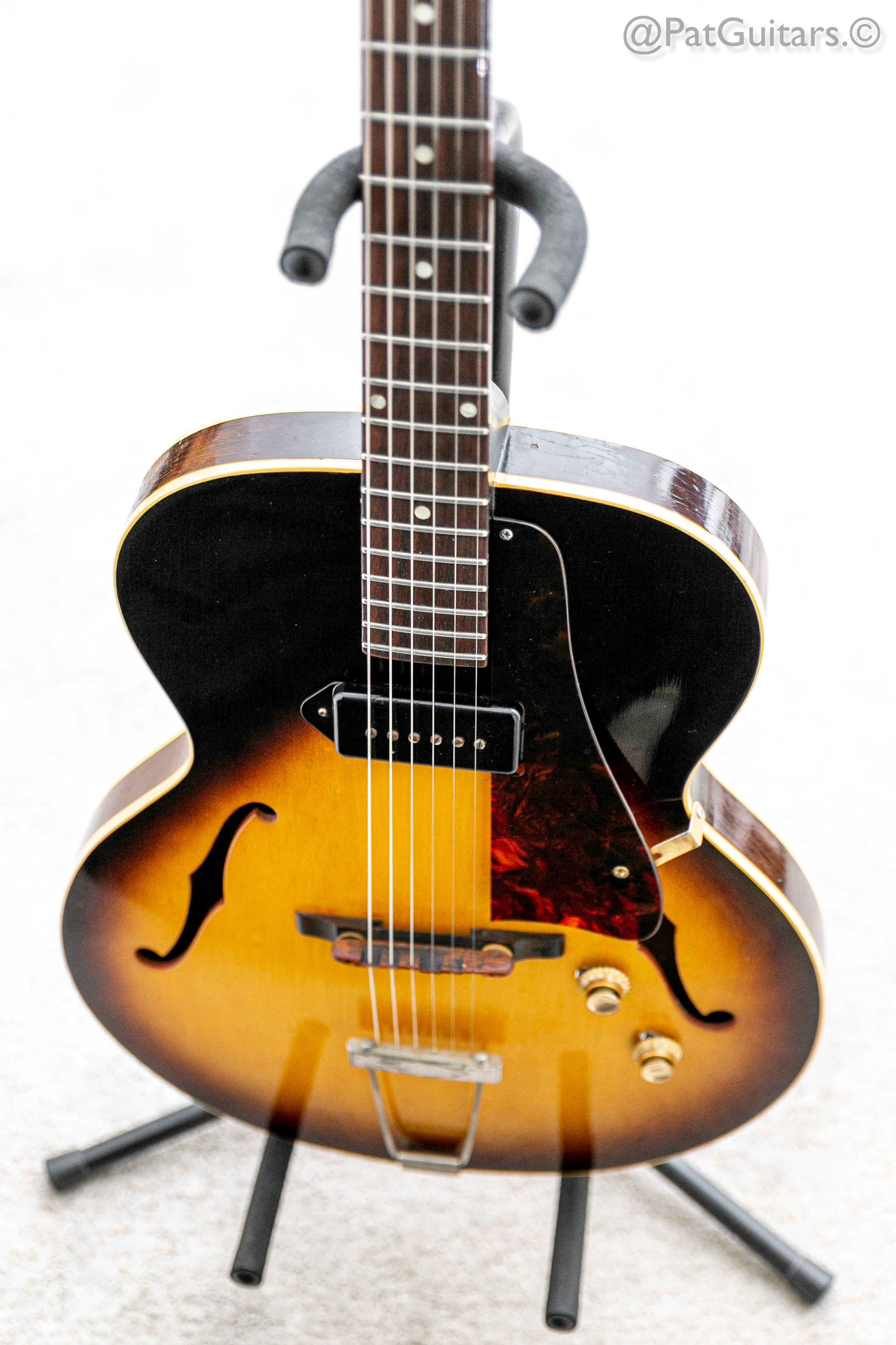 Gibson ES 125T In Sunburst. Slim Body Vintage Archtop Guitar. 1963 ...