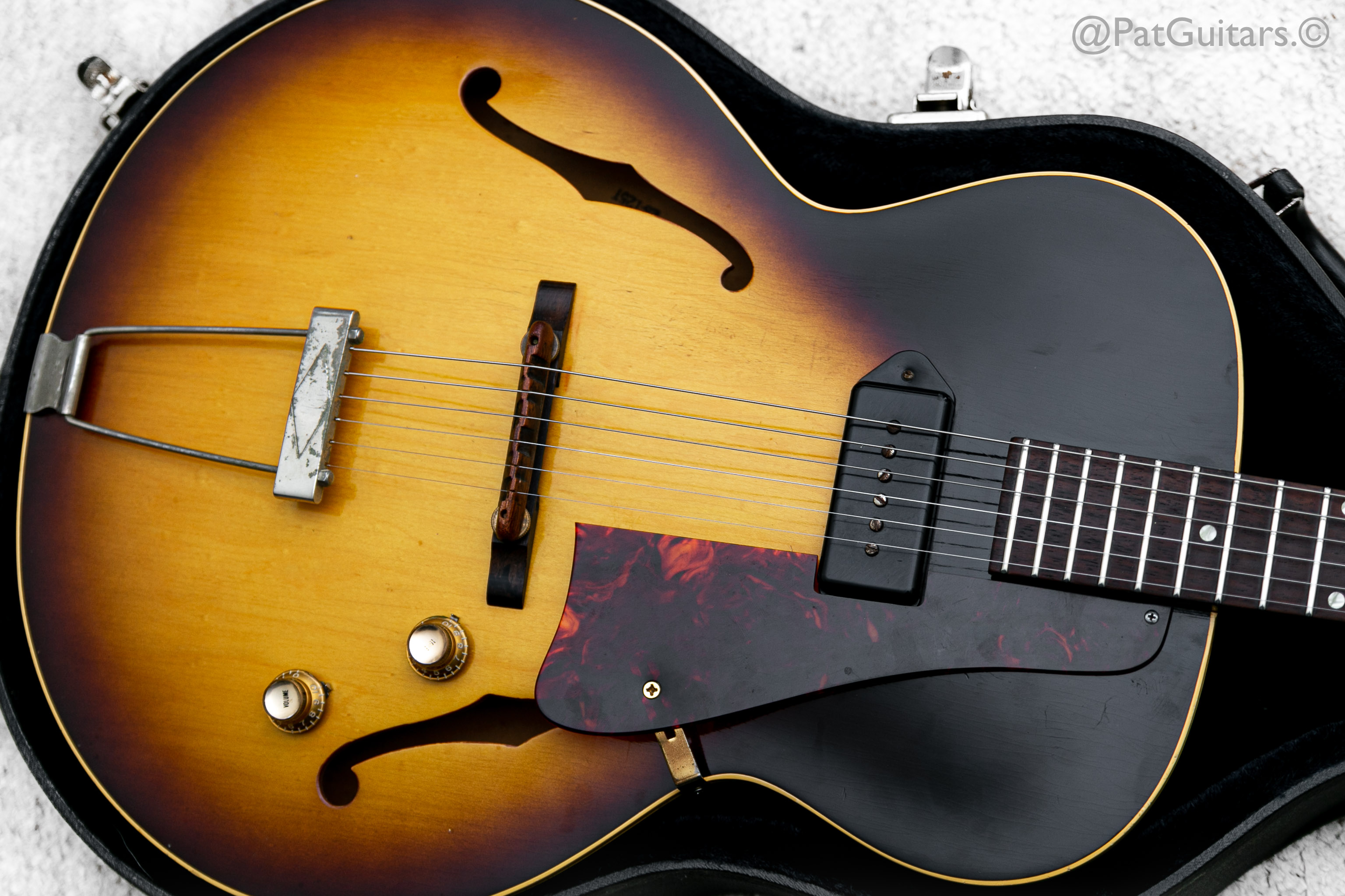 Gibson ES 125T In Sunburst. Slim Body Vintage Archtop Guitar. 1963 ...