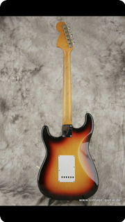 Fender Stratocaster  1966 3 Tone Sunburst