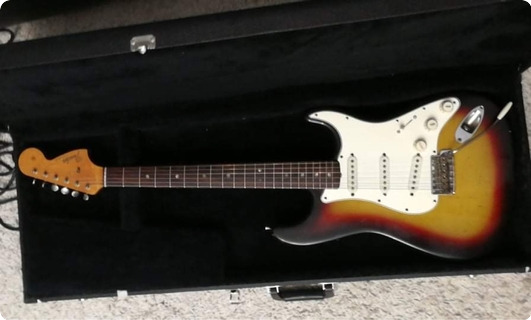 Fender Stratocaster  1966 3 Tone Sunburst