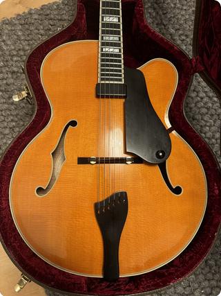 Buscarino Monarch 1995 Natural/amber