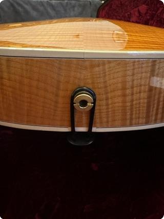 Buscarino Monarch 1995 Natural/amber