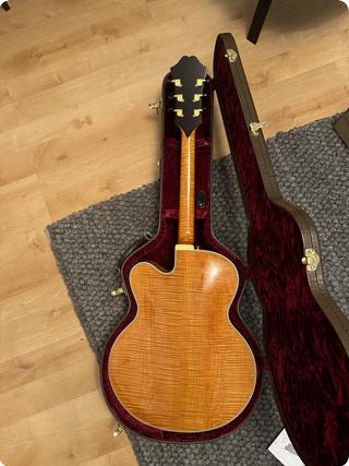 Buscarino Monarch 1995 Natural/amber