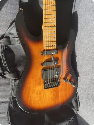 Vantage 218t Superstrat' Mik  + Gigbag 1991 Sunburst