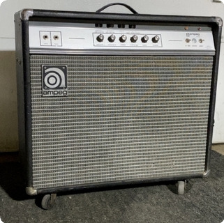 Ampeg Vt 22 1973 Black Tolex Enclosure, Metallic Silver/gray Chasis With Black Silkscreen Lettered Face Panel