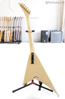 Jackson Pro Series Rr5 Rhoads Mij Ivory With Black Pinstripes 7.2 Lbs 2006