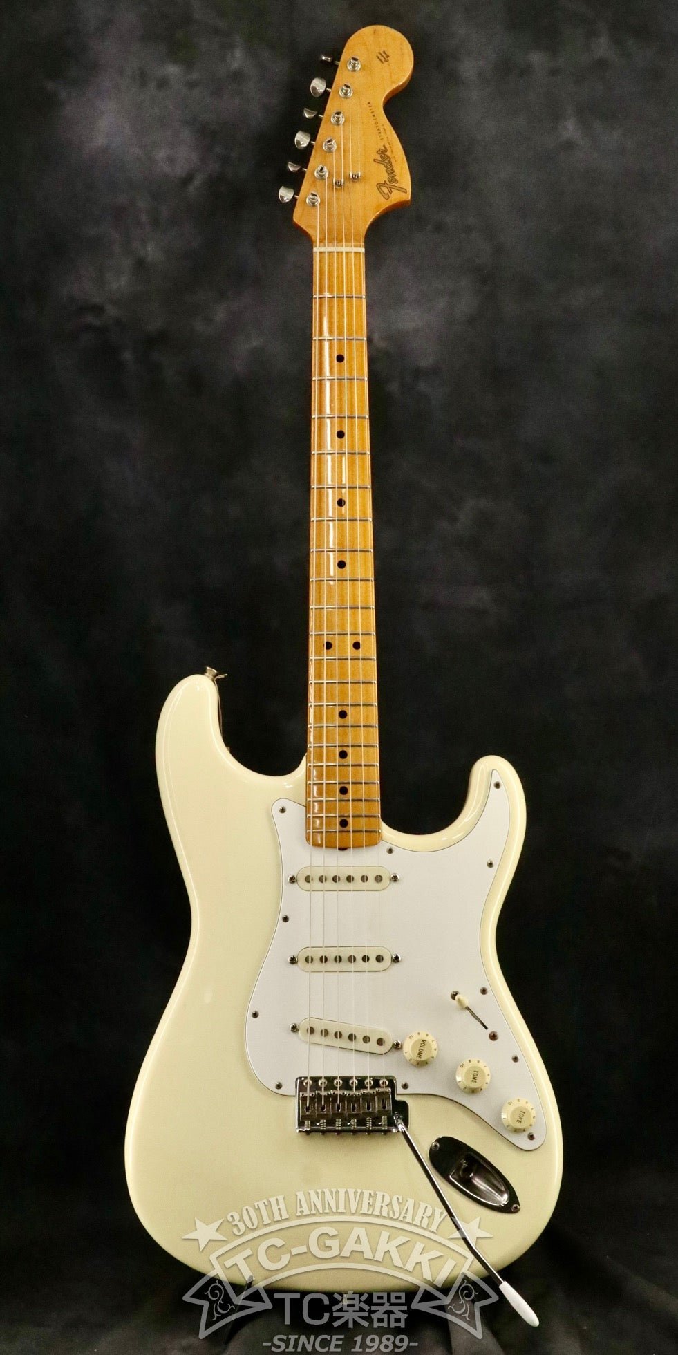 LEFT】Fender Japan st67-85 レア品 - エレキギター