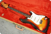 Fender-Stratocaster Hardtail-1966-Sunburst