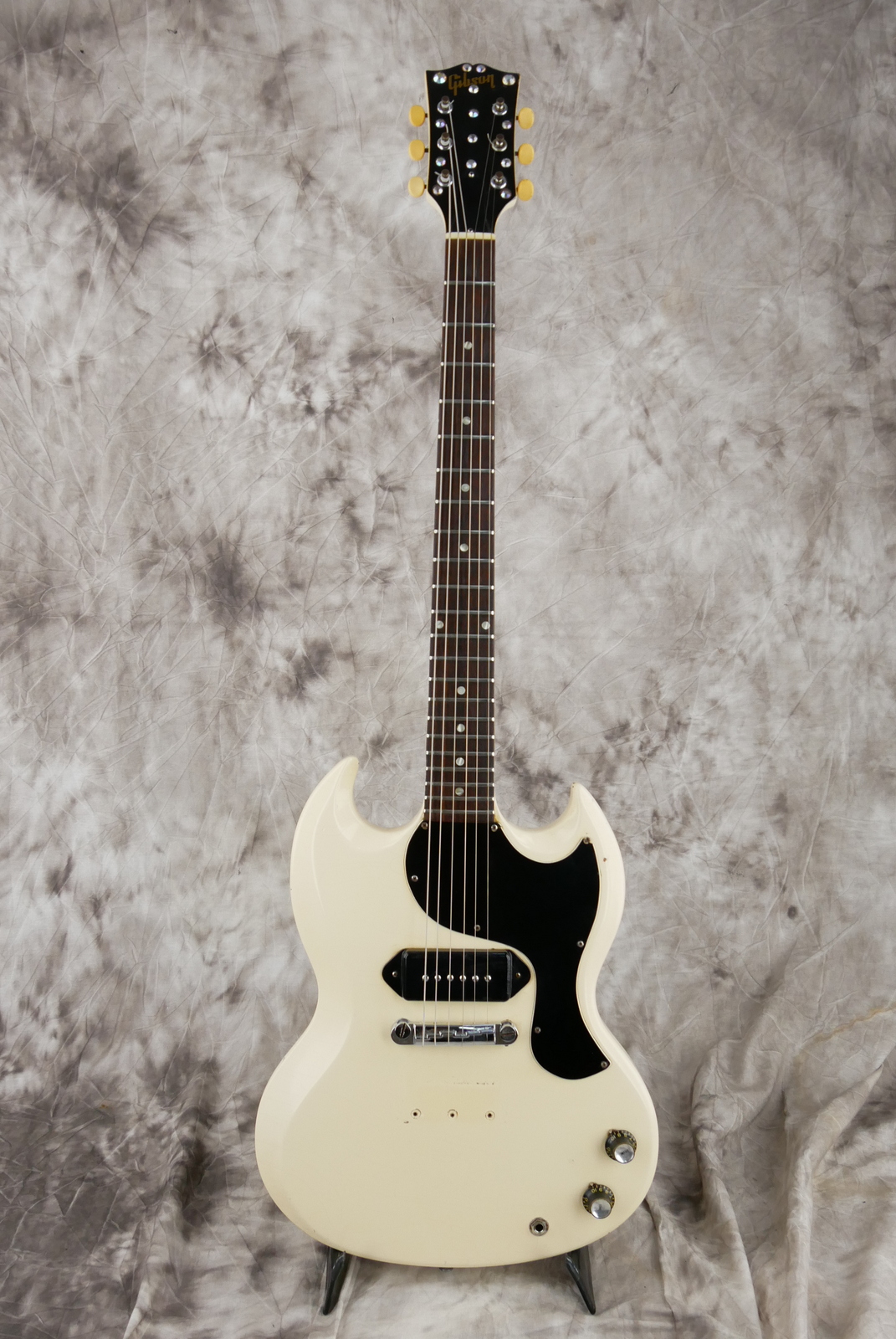 Sg junior deals white