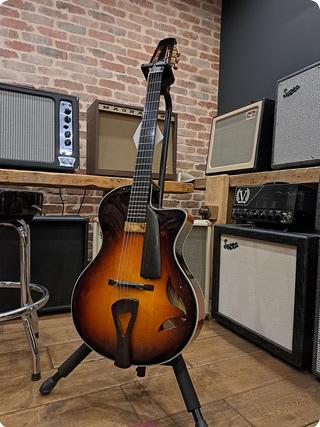 Eastman Eastman Franck Vignola Model Fv880ce 2021 Sunburst Sunburst