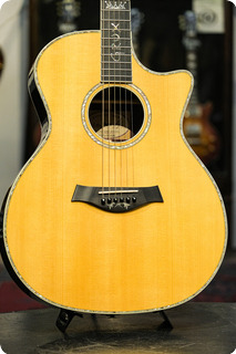 Taylor Guitars Dave Matthews Signature Model  2010 Natural