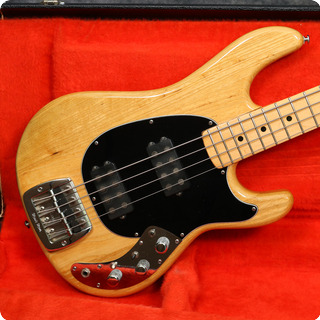 Music Man Sabre Bass 1979 Natural