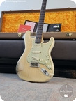 Fender-Stratocaster-2022-Blonde