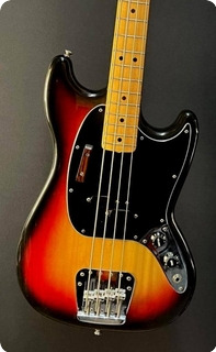 Fender Mustang Bass  1977 Sunburst