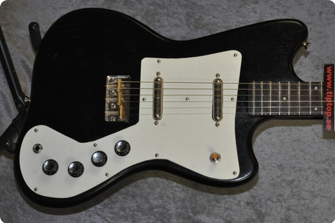 Danelectro/silvertone 1451 1967 Black