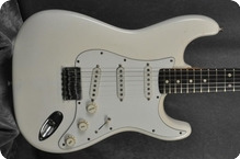 Fender Stratocaster Hardtail 1975 Olympic White Refin