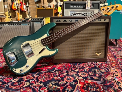 Fender Precision 1965 Lake Placid Blue