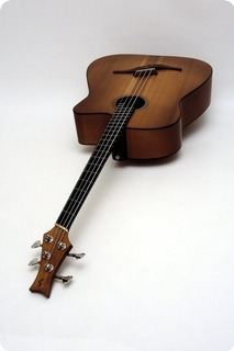 Stoll Guitars Iq Bass 2023