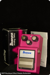 Ibanez Ad9 Analog Delay Reissue Hot Pink