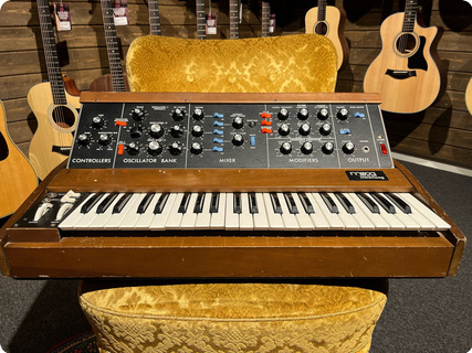 Moog Minimoog Wood