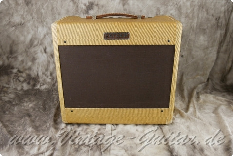 Fender Deluxe Model 5d3 1954 Tweed