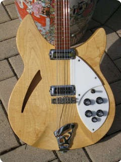 Rickenbacker 330/12 12 String  1967 Mapleglo Finish