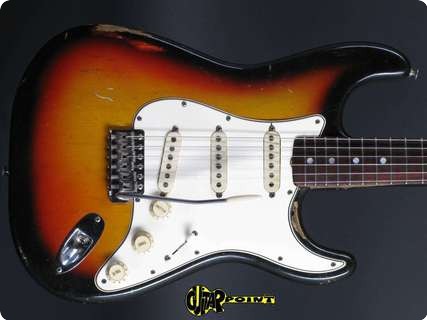 Fender Stratocaster 1965 3 Tone Sunburst