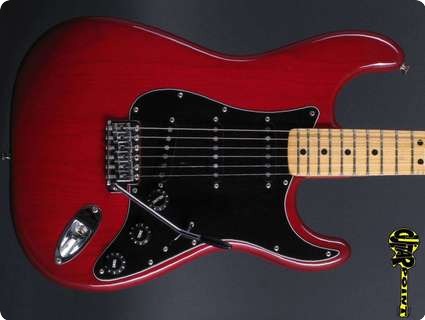 red fender strat with black pickguard