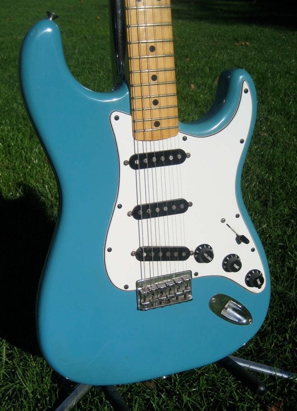 人気買付Fender USA Maui Blue Stratocaster フェンダー