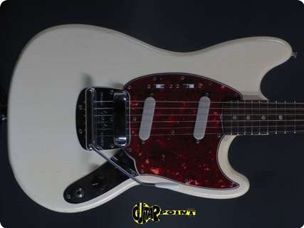 Fender Mustang 1966 Olympic White