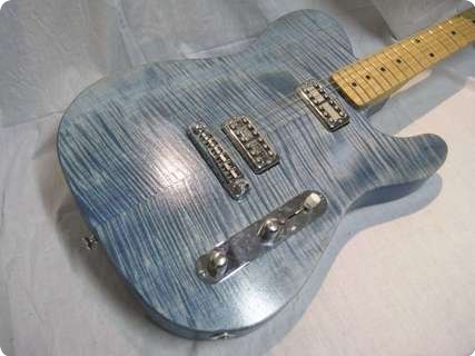 Danny Hines Custom Guitars Old Blue Trash Top