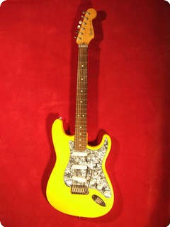 Fender Stratocaster 1989 Graffiti Yellow