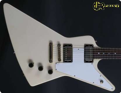 Gibson Explorer 1976 White