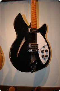 Rickenbacker 360 1974 Black