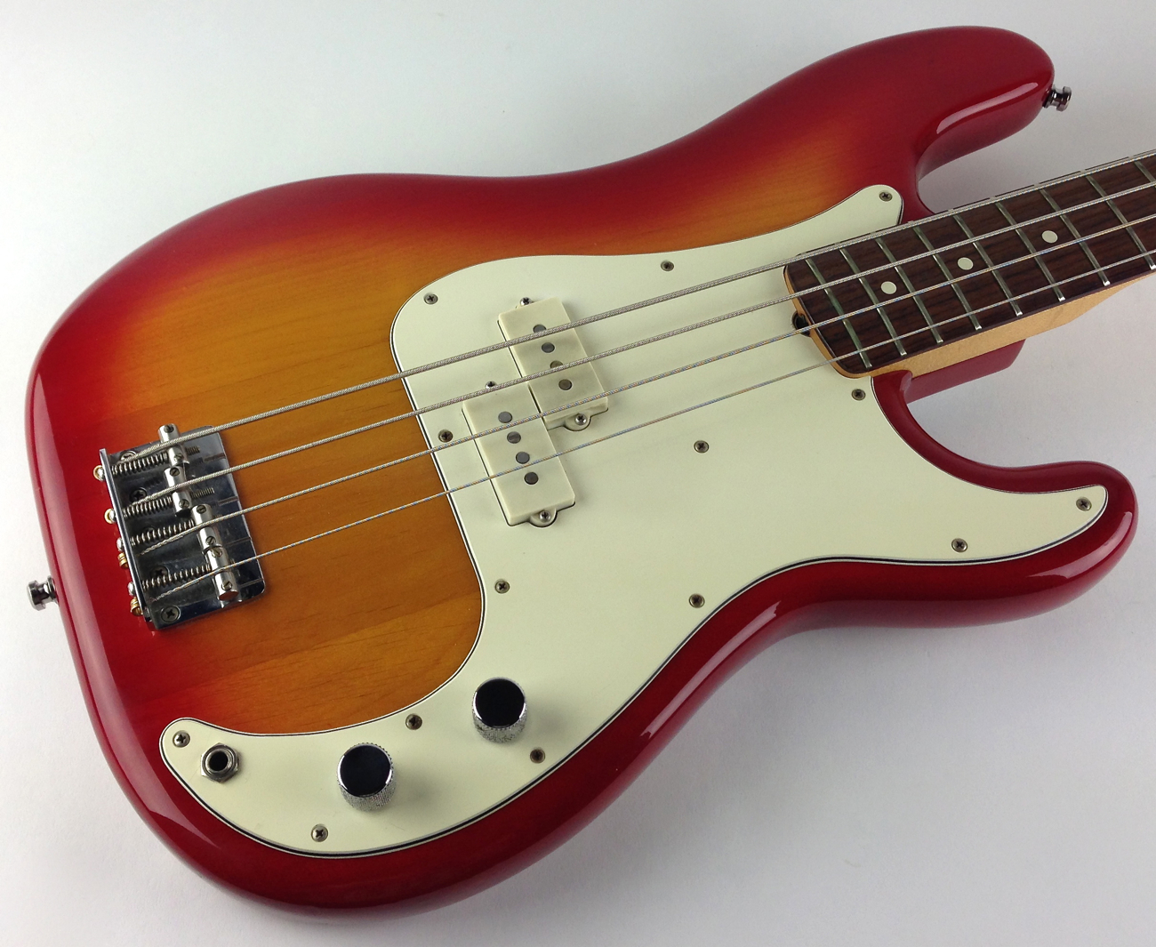 Fender Precision Bass 1979 Cherry Sunburst Bass For Sale Thunder Road 