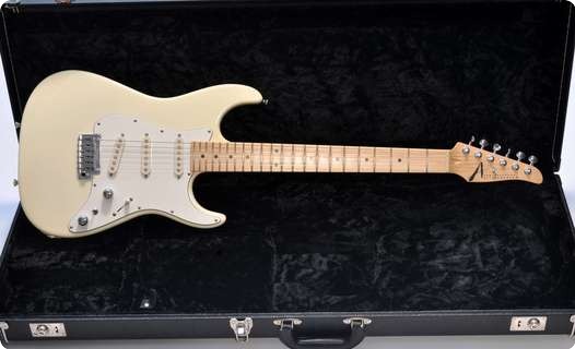 Tom Anderson The Classic Strat  2012