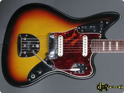 Fender Jaguar 1966 3 Tone Sunburst