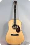 Larrivee SD 50 12 Fret Small Dreadnought MahoganySpruce