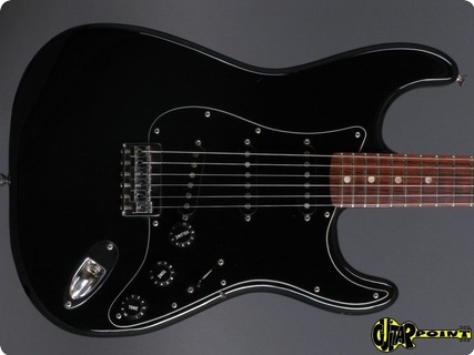 Fender Stratocaster 1977 Black 