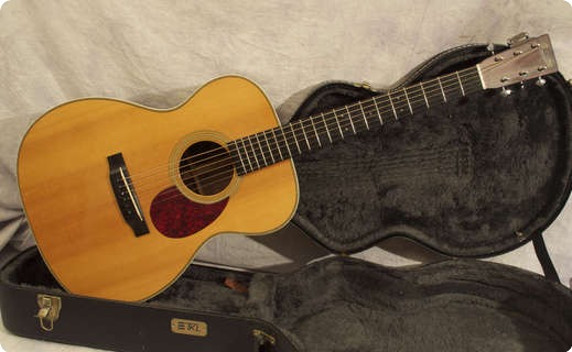 C.f. Martin Om28v 1999 Natural / Spruce