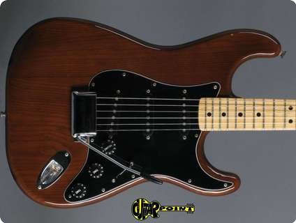 Fender Stratocaster 1977 Walnut