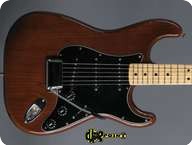 Fender Stratocaster 1977 Walnut