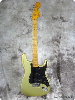 Fender Stratocaster 1979 Gold