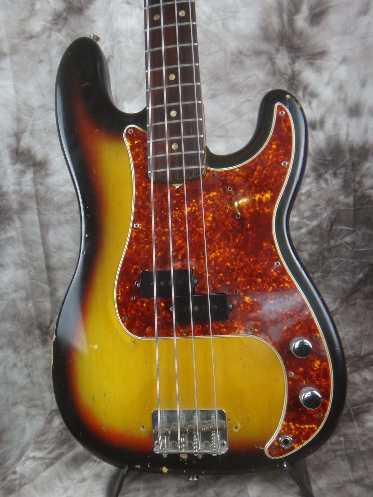 Fender Precision Bass 1966 Sunburst Bass For Sale Vintage Guitar Oldenburg